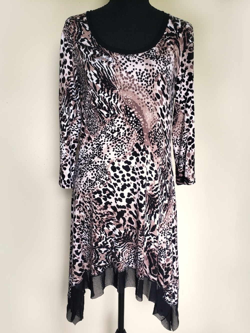 Cupio Animal Print Sharkbite Tunic Top Mesh Hem Size M